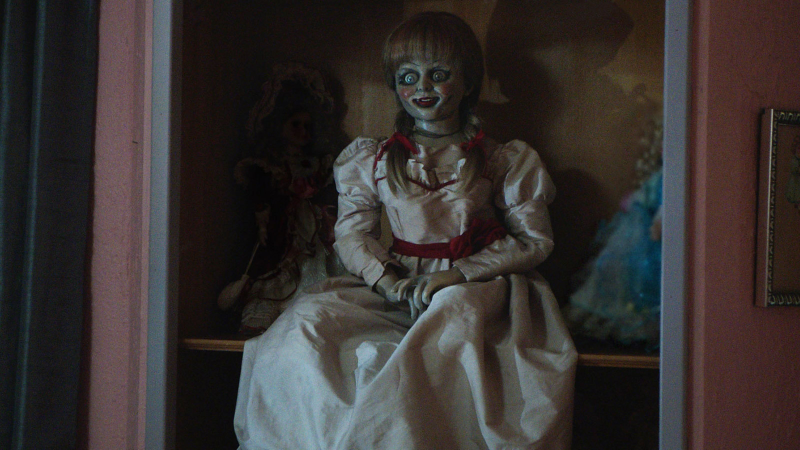 Illustration for article titled That Prequel About The Scary Doll From The Conjuring Is Lifeless